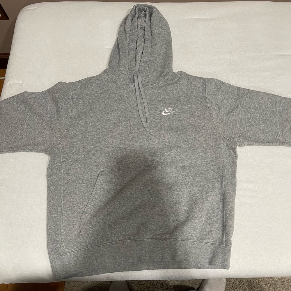Gray Nike Men’s hoodie/sweater size Medium